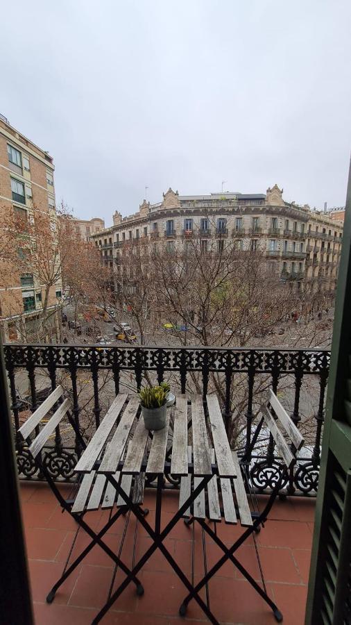 Hostal Eixample Barcelona Eksteriør billede
