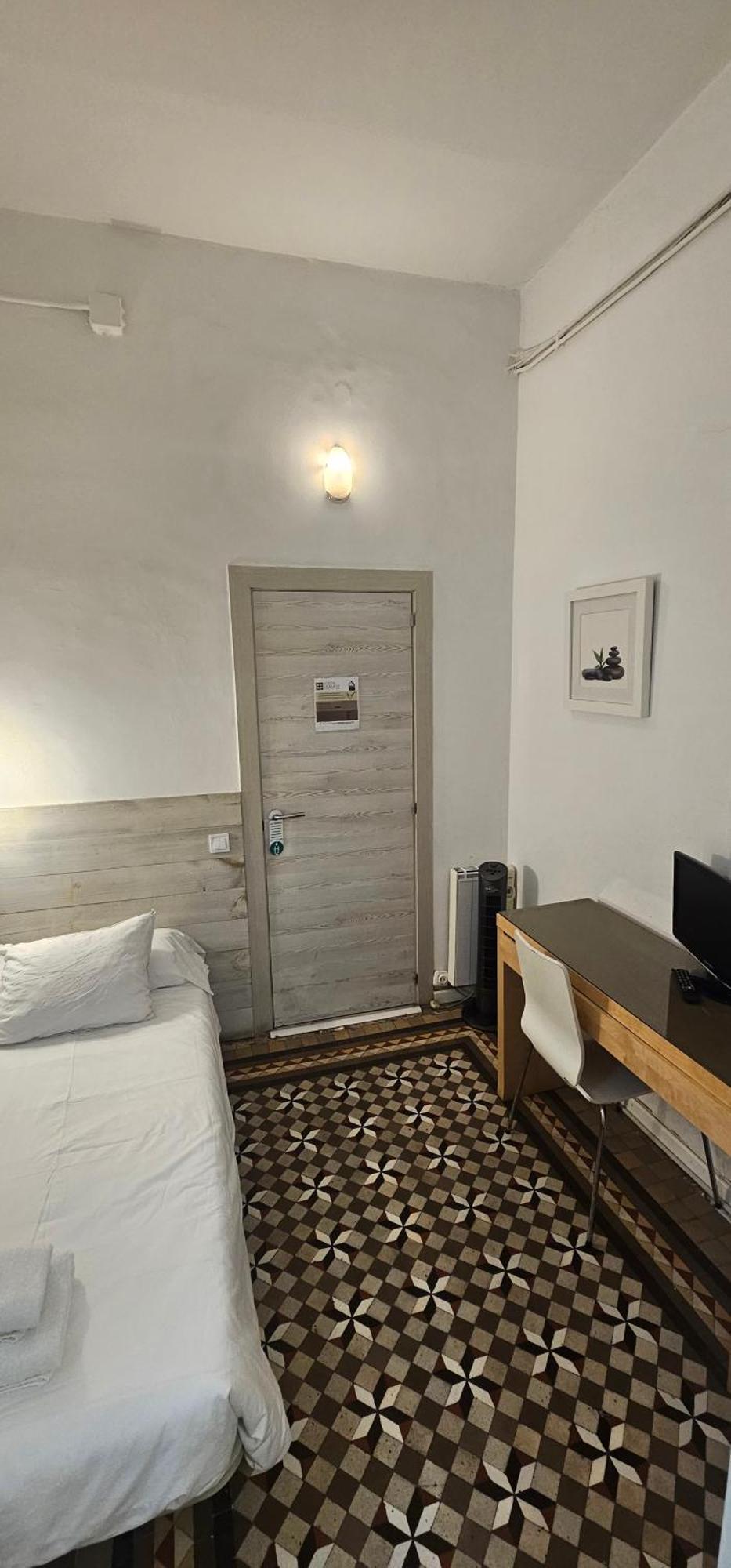Hostal Eixample Barcelona Eksteriør billede